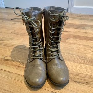 Forever Link Women’s Military Style Boots